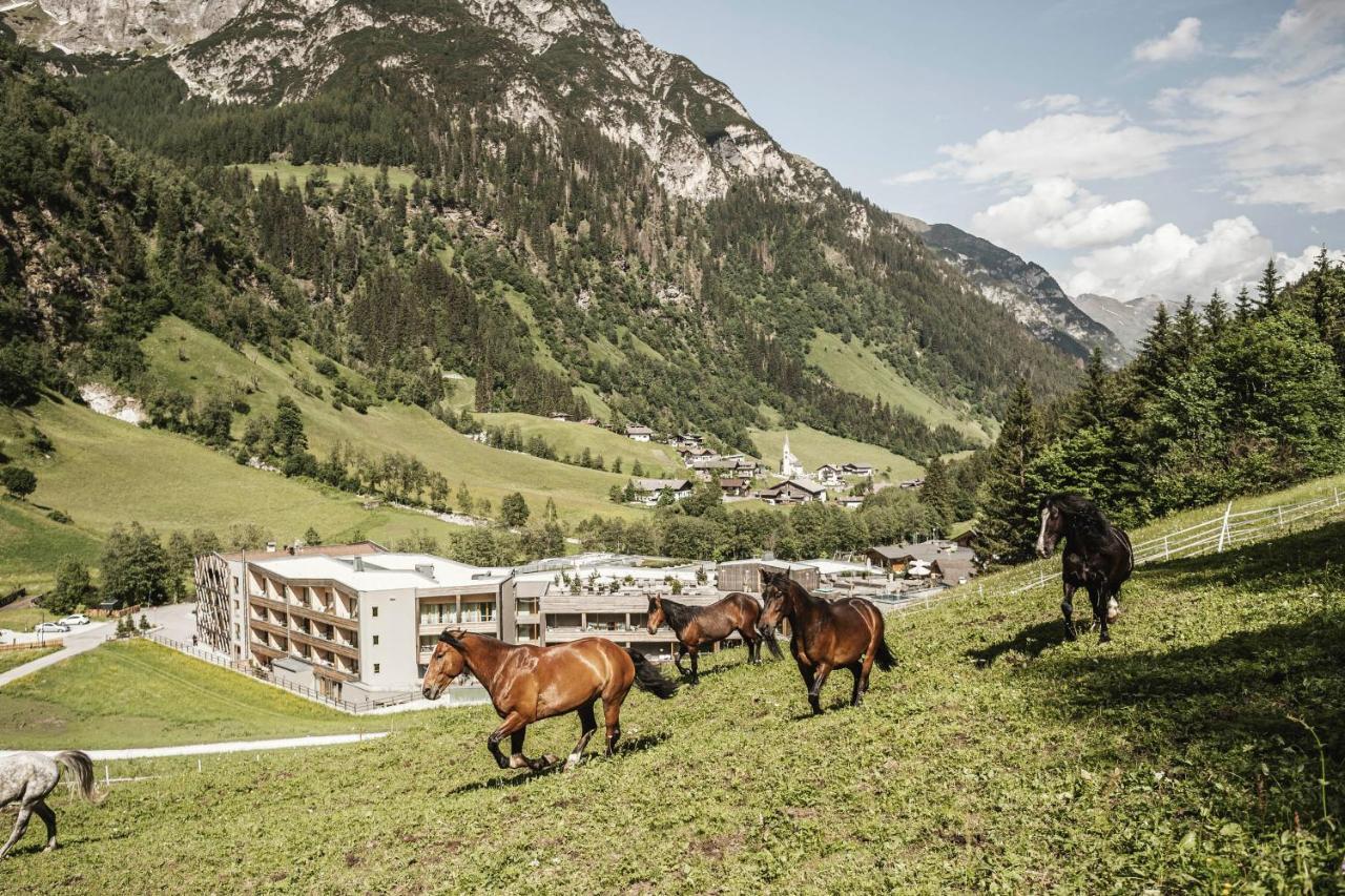 Feuerstein Nature Family Resort Colle Isarco Luaran gambar
