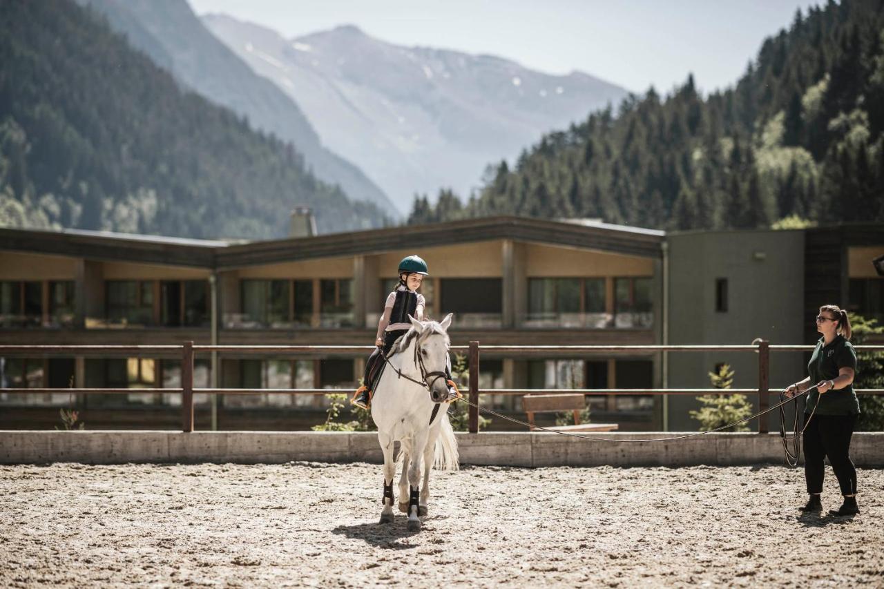 Feuerstein Nature Family Resort Colle Isarco Luaran gambar