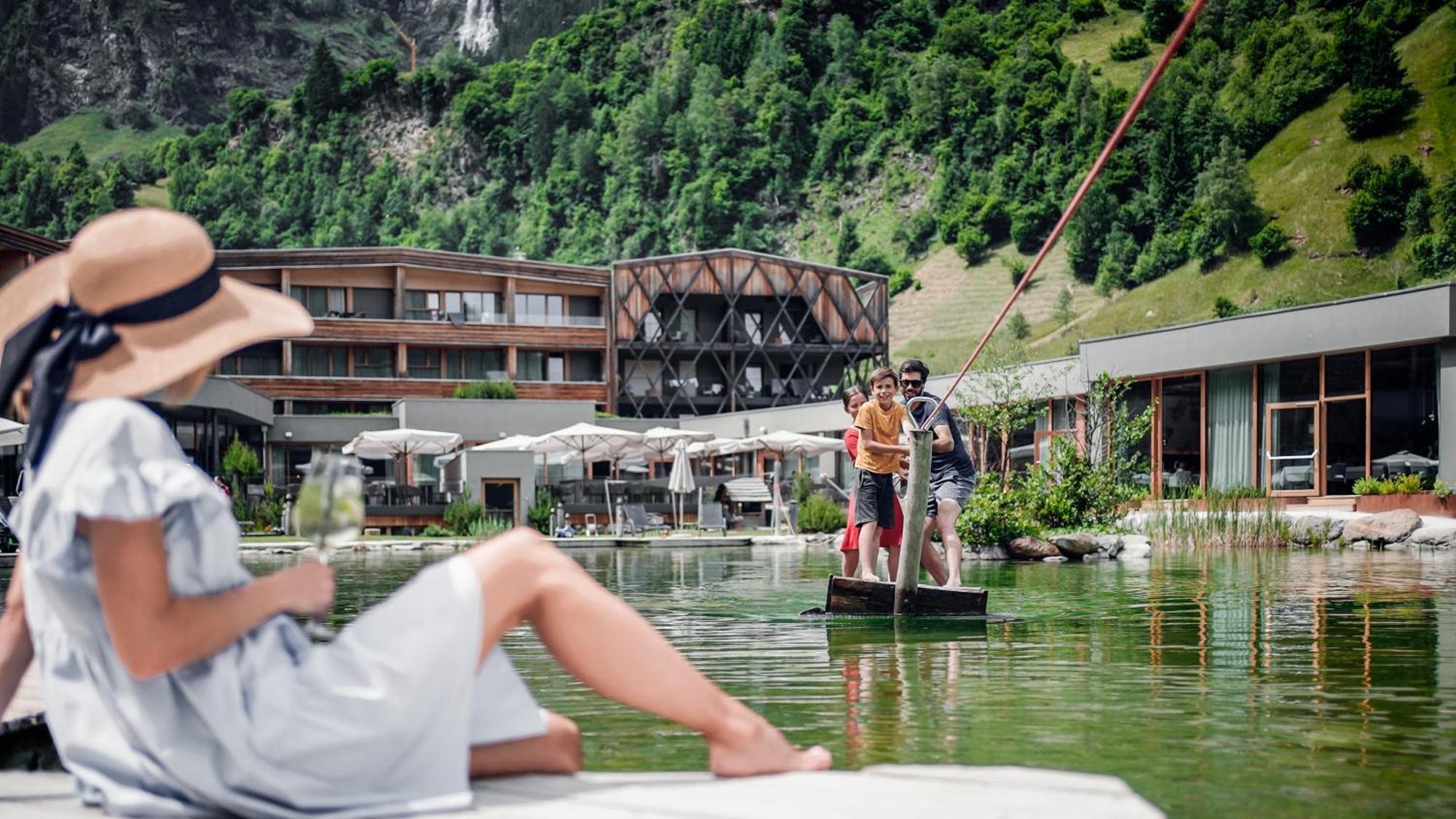 Feuerstein Nature Family Resort Colle Isarco Luaran gambar